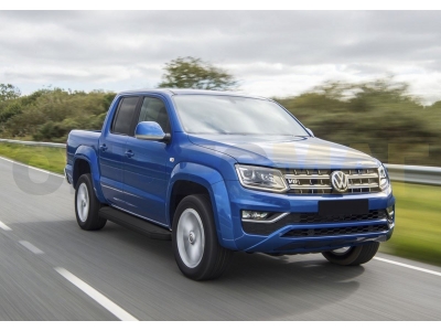 Пороги алюминиевые Rival Black для Volkswagen Amarok 2016-2021