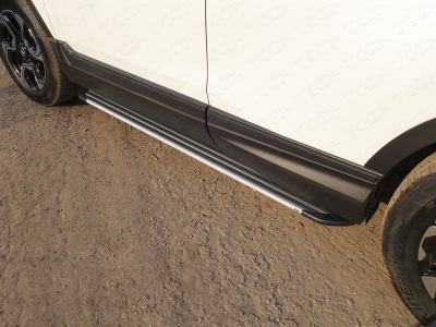 Пороги алюминиевые Slim Line Silver ТСС для Honda CR-V 2017-2021
