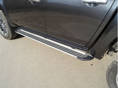 Пороги алюминиевые Slim Line Silver ТСС для Mitsubishi L200 2019-2021