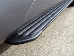 Пороги алюминиевые Slim Line Black для Toyota Highlander № TOYHIGHL17-39B